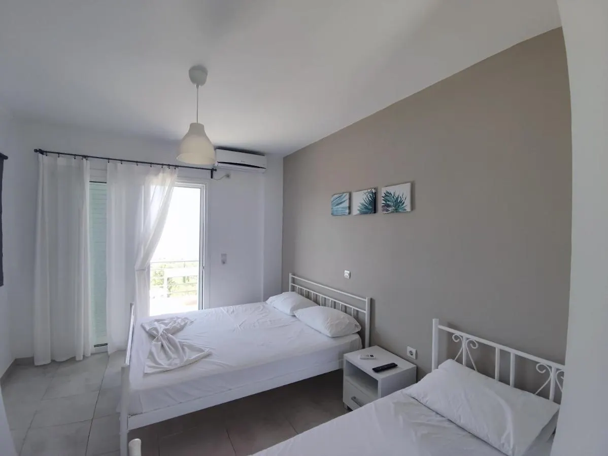 Penelope & Michael Rooms Himarë