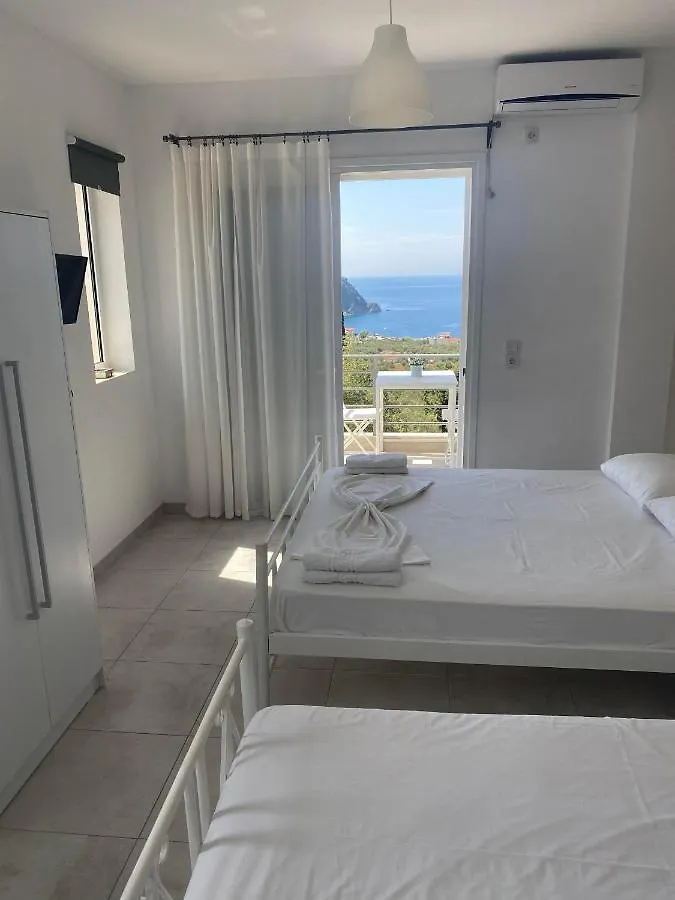 Pensión Penelope & Michael Rooms Himarë